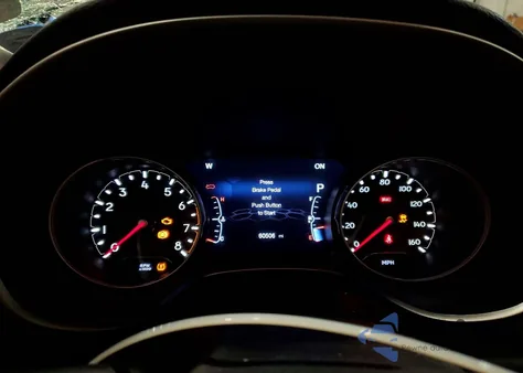 2018 Jeep Compass Latitude z USA, uszkodzony, nr VIN 3C4NJDBB5JT307810